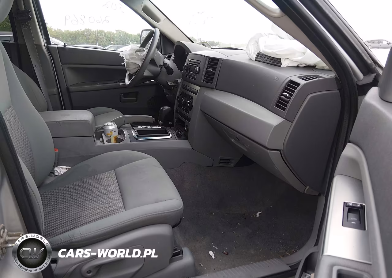 2007 Jeep Grand Cherokee Laredo VIN:1J8GR48KX7C597239 - 5