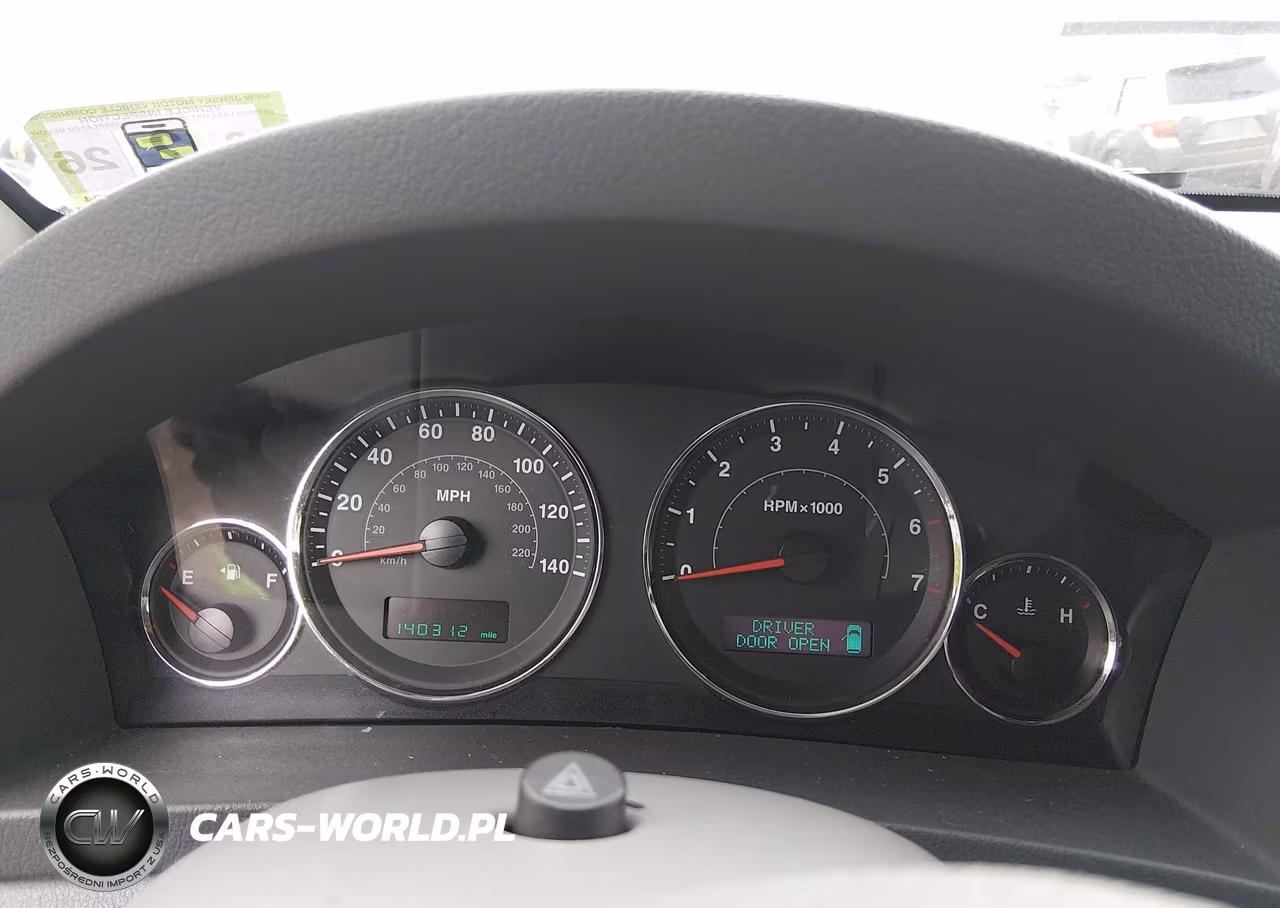 2007 Jeep Grand Cherokee Laredo VIN:1J8GR48KX7C597239 - 7