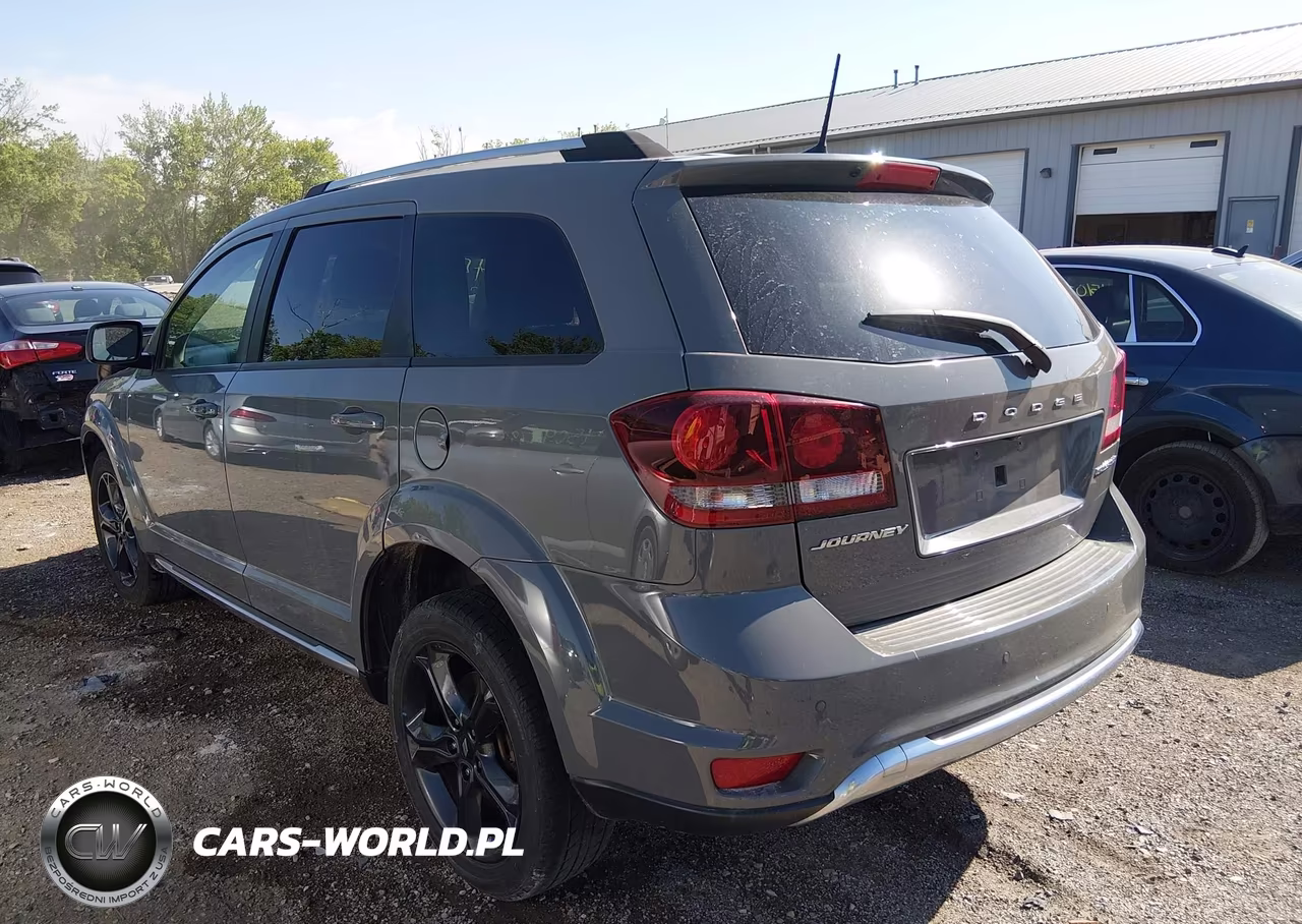 2020 Dodge Journey Crossroad VIN:3C4PDCGB3LT263330 - 3