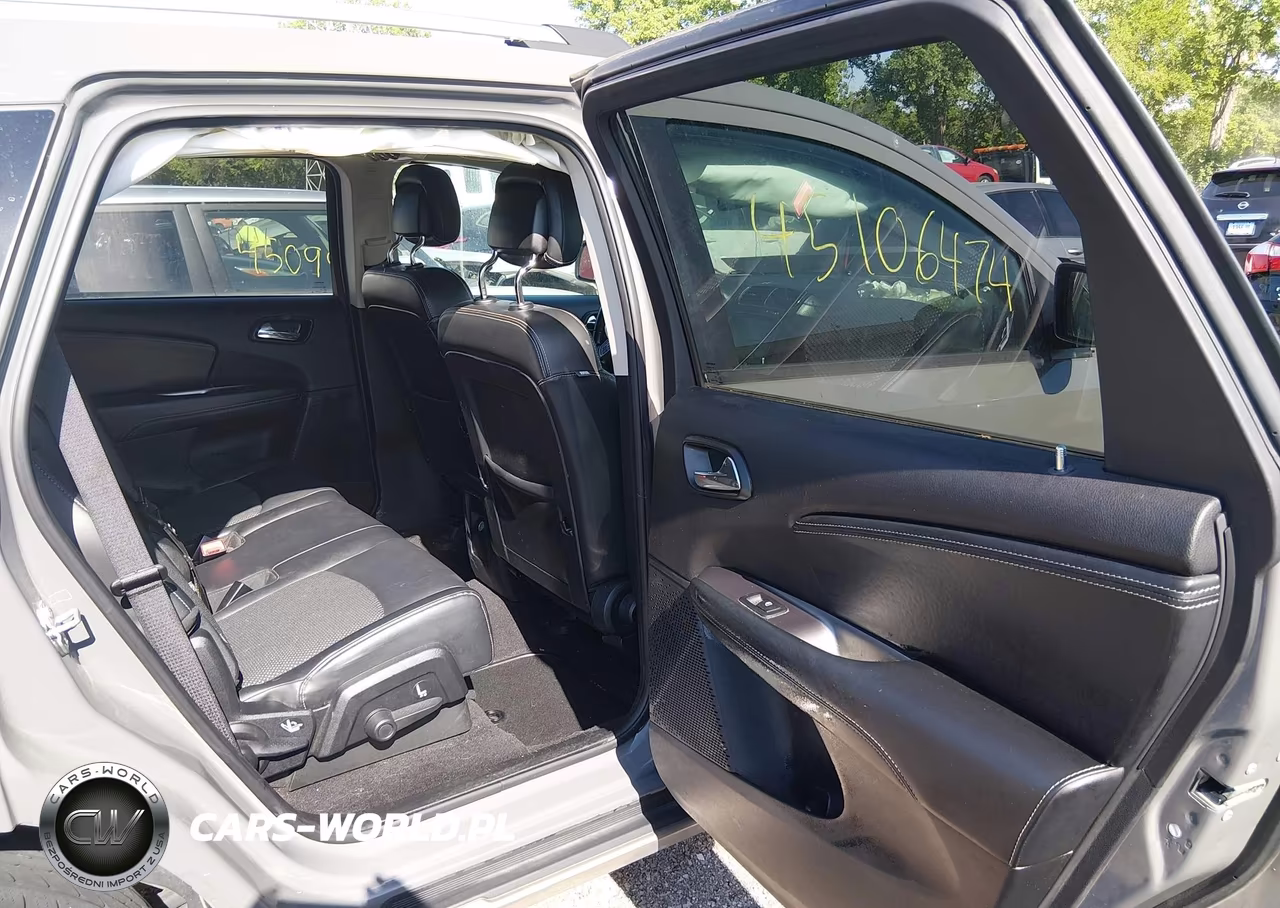 2020 Dodge Journey Crossroad VIN:3C4PDCGB3LT263330 - 8