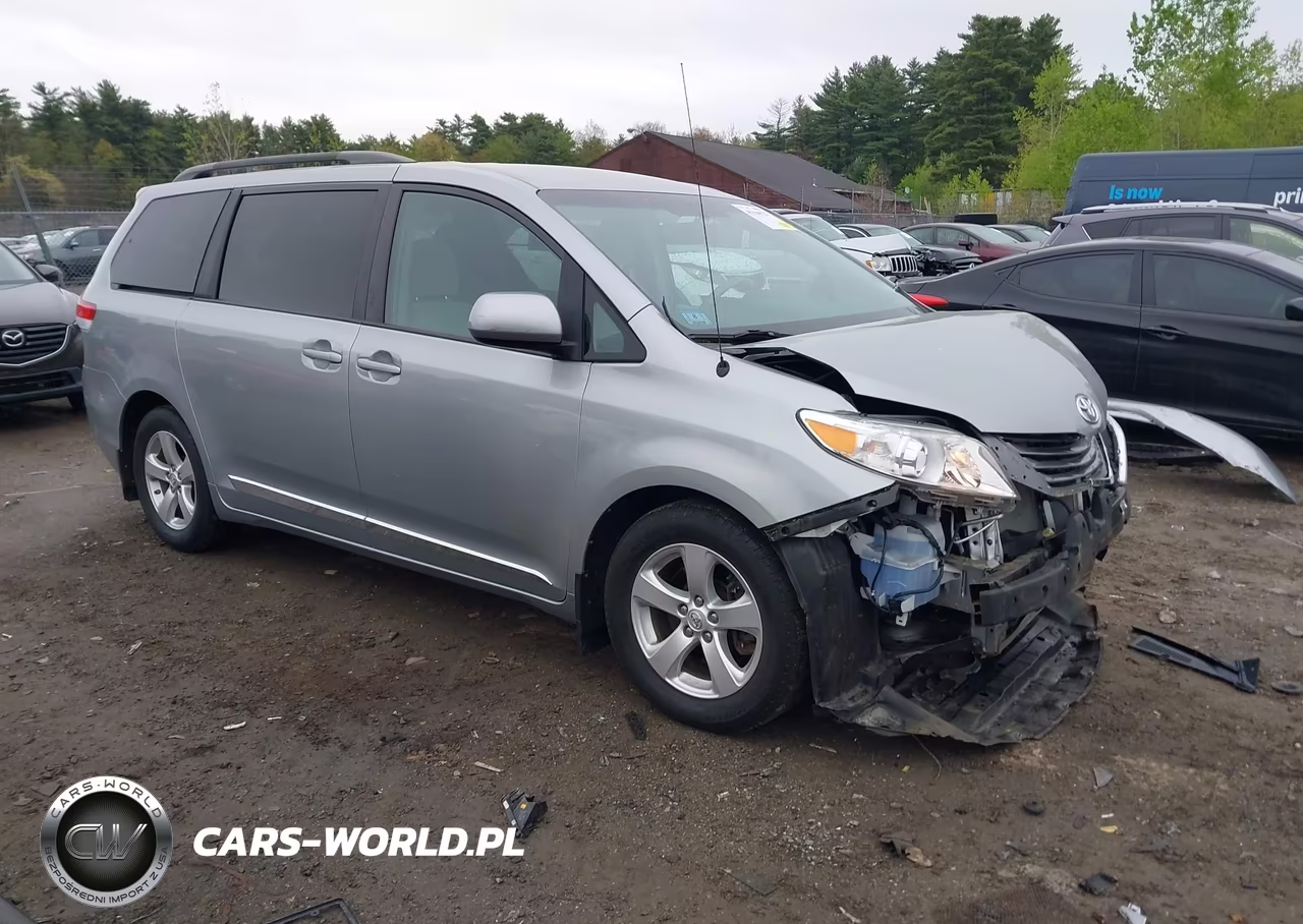 2014 Toyota Sienna Le V6 8 Passenger – zdjęcie 1 z 17
