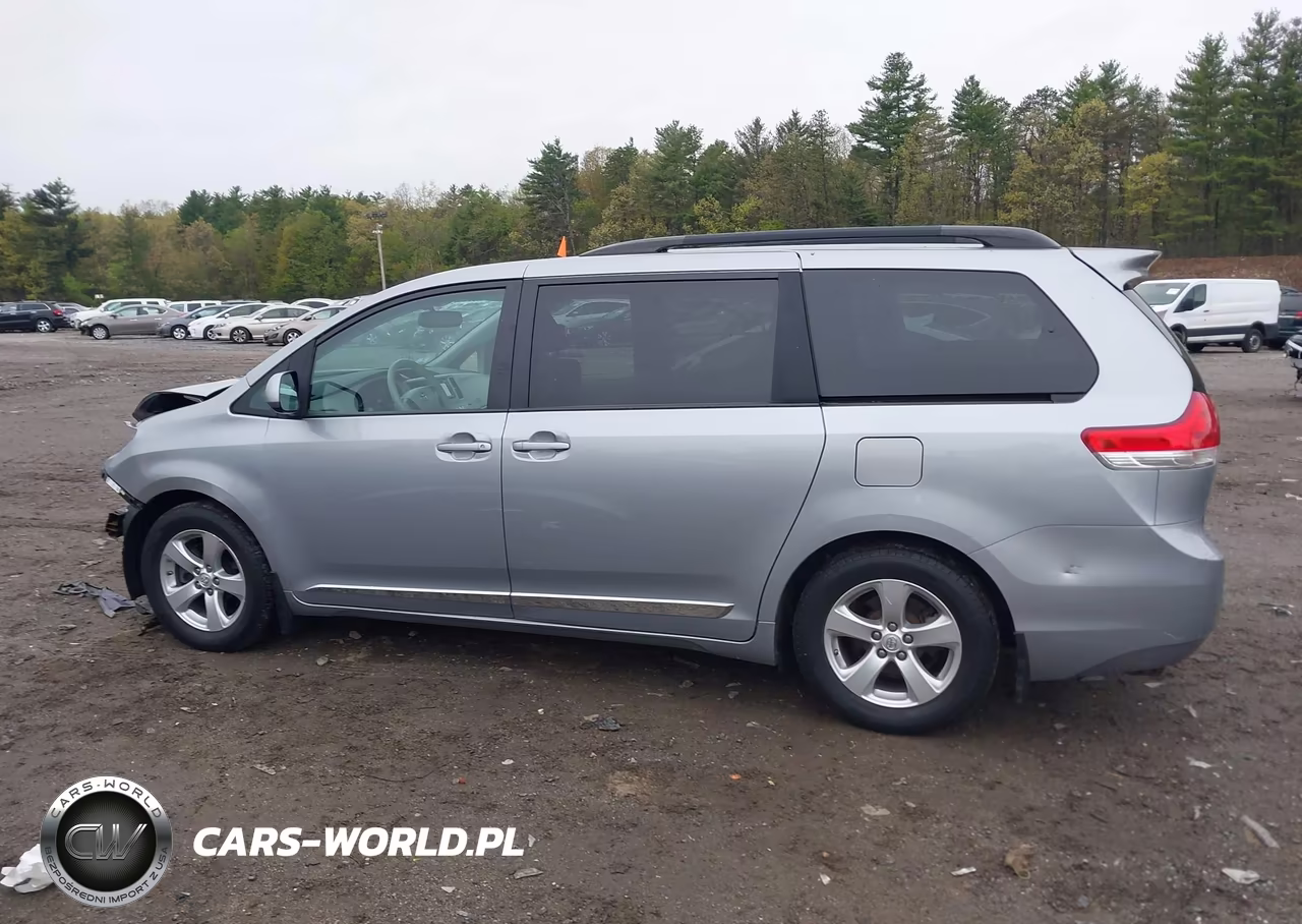 2014 Toyota Sienna Le V6 8 Passenger VIN:5TDKK3DC1ES458658 - 15