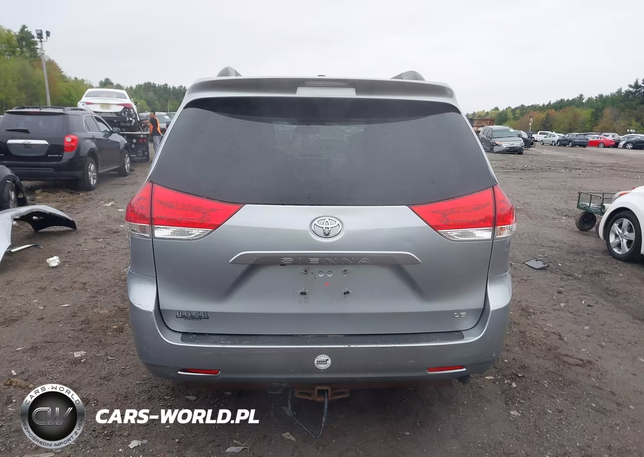 2014 Toyota Sienna Le V6 8 Passenger VIN:5TDKK3DC1ES458658 - 17