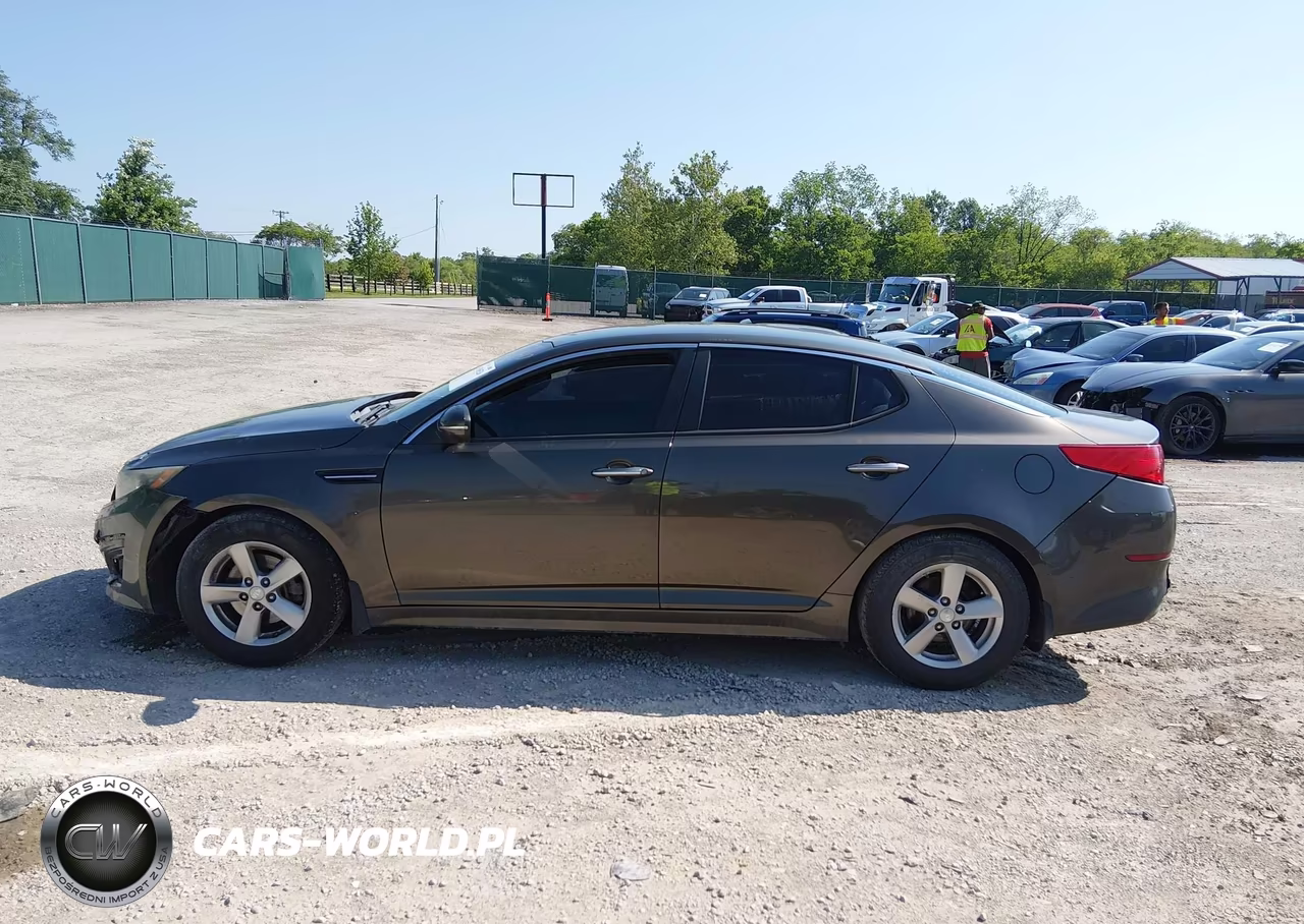 2015 Kia Optima Lx VIN:5XXGM4A79FG355911 - 14