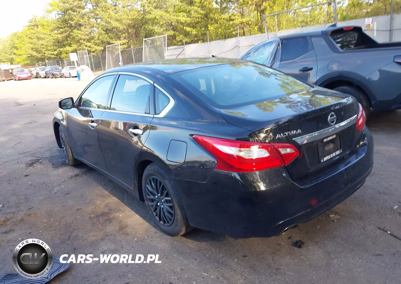 2017 Nissan Altima 2.5 S VIN:1N4AL3AP7HC470194 - 3
