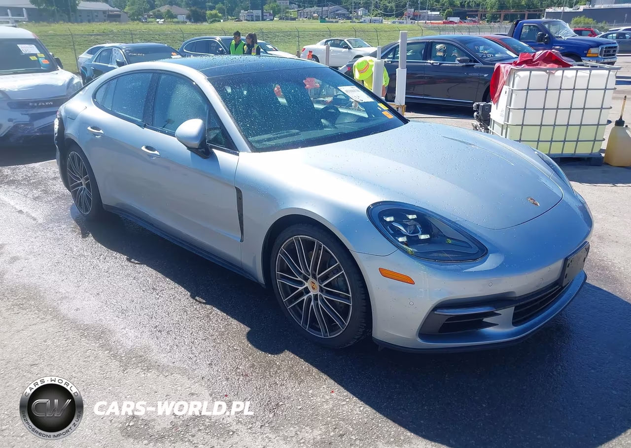 2018 Porsche Panamera 4S