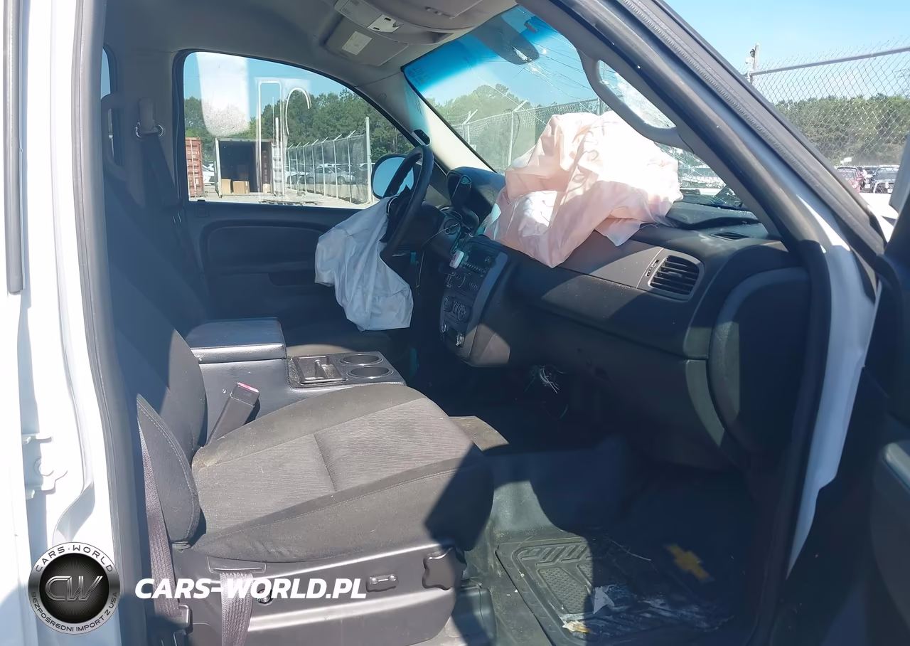 2014 Chevrolet Tahoe Commercial Fleet VIN:1GNLC2E01ER204955 - 5