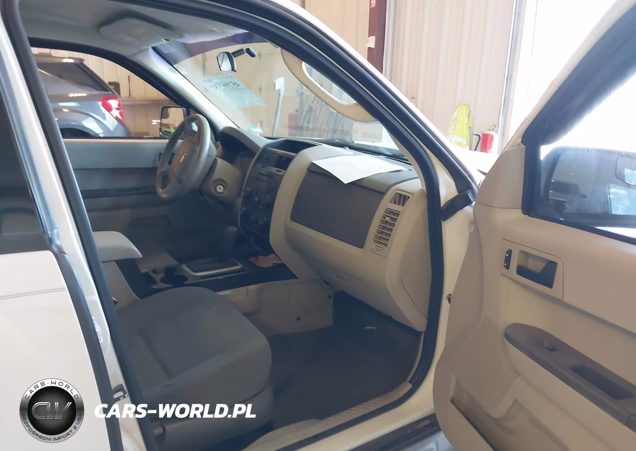 2011 Ford Escape Xls VIN:1FMCU0C74BKB78801 - 5