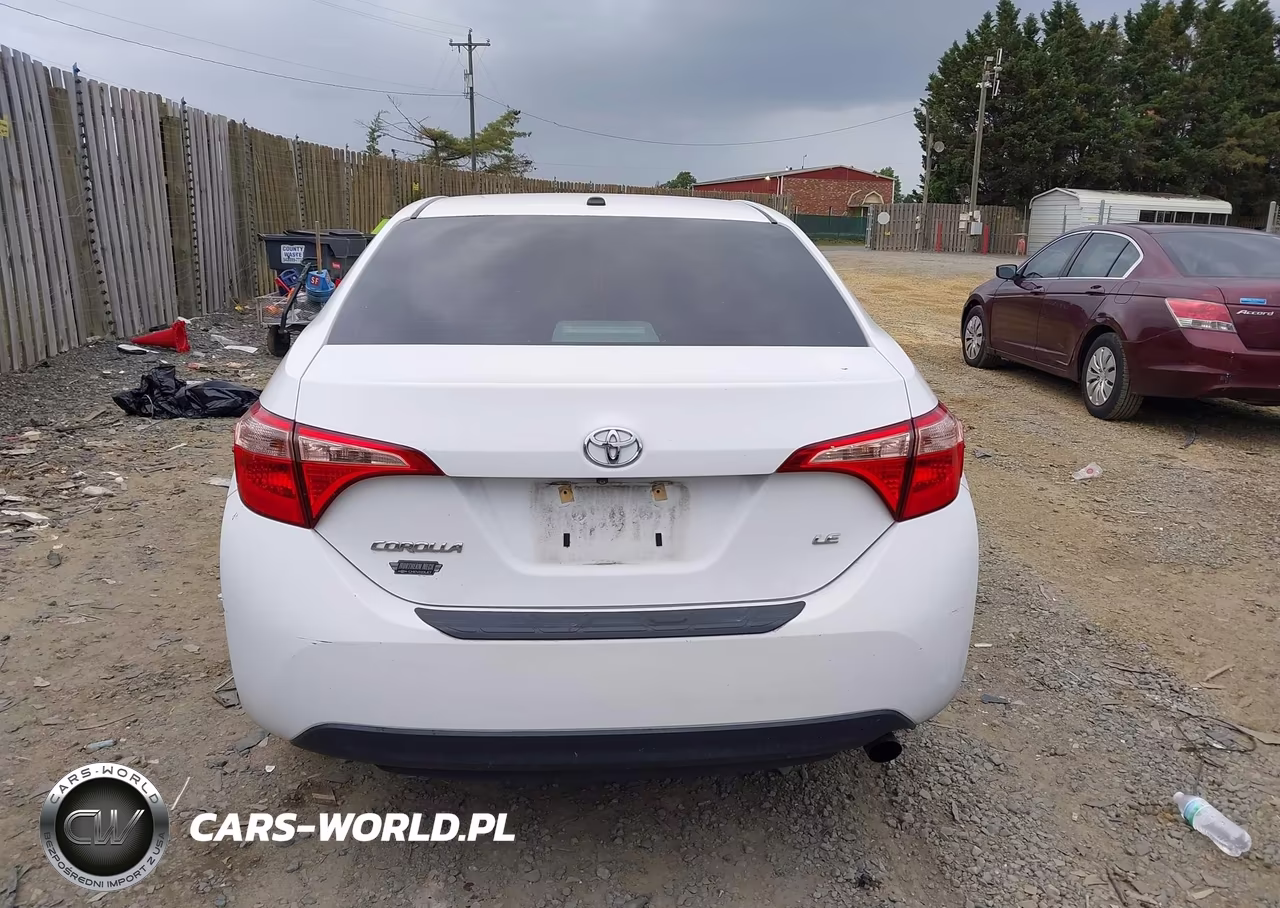 2017 Toyota Corolla Le VIN:2T1BURHE8HC786083 - 16