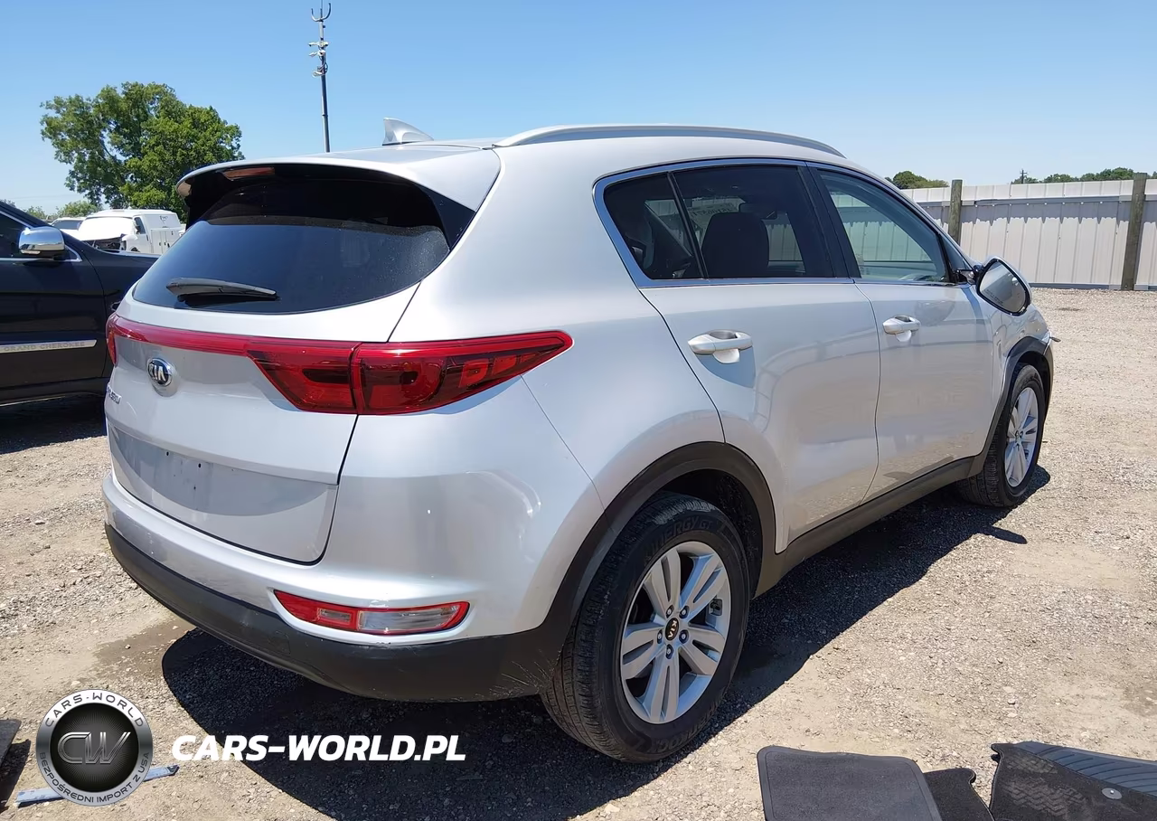 2018 Kia Sportage Lx VIN:KNDPM3AC5J7362296 - 4