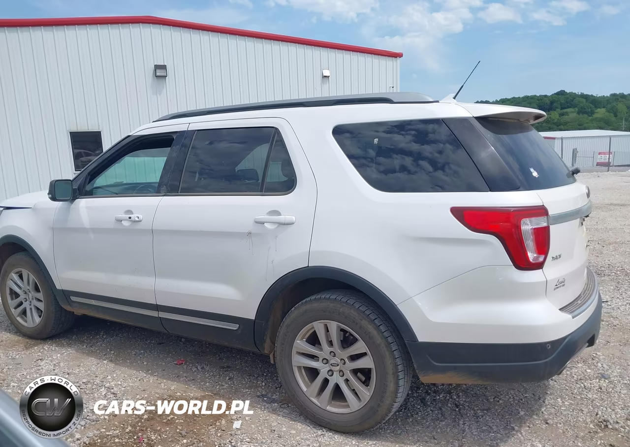 2018 Ford Explorer Xlt VIN:1FM5K8D81JGB69785 - 14