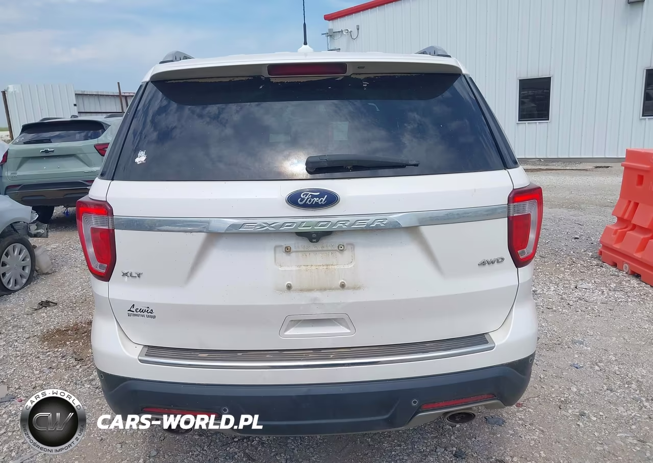 2018 Ford Explorer Xlt VIN:1FM5K8D81JGB69785 - 16