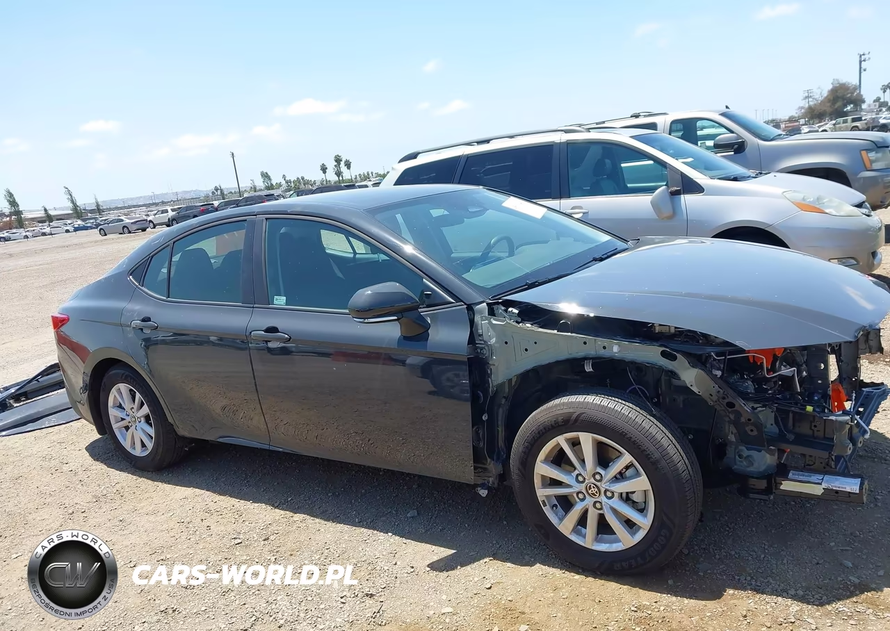 2025 Toyota Camry Le VIN:4T1DAACK5SU123883 - 14