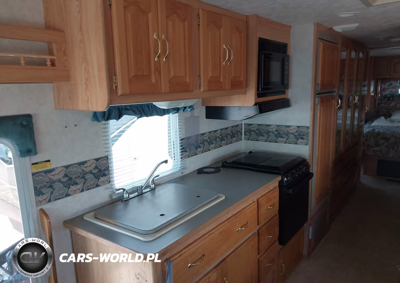 2001 Damon Motorhome Chassis VIN:5B4LP57G613331969 - 14