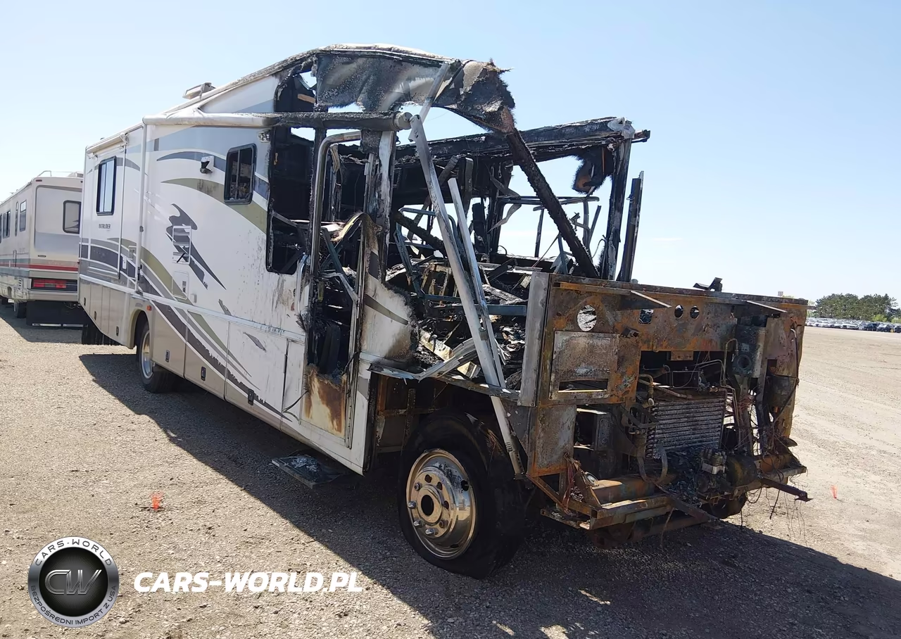 2003 Workhorse Custom Chassis Motorhome Chassis W22