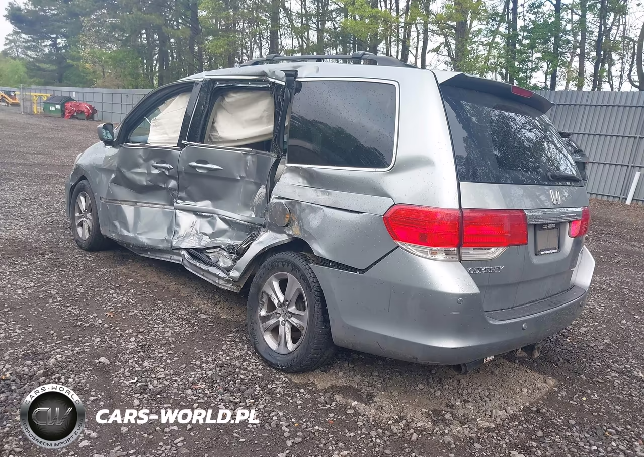 2008 Honda Odyssey Touring VIN:5FNRL38918B013467 - 3