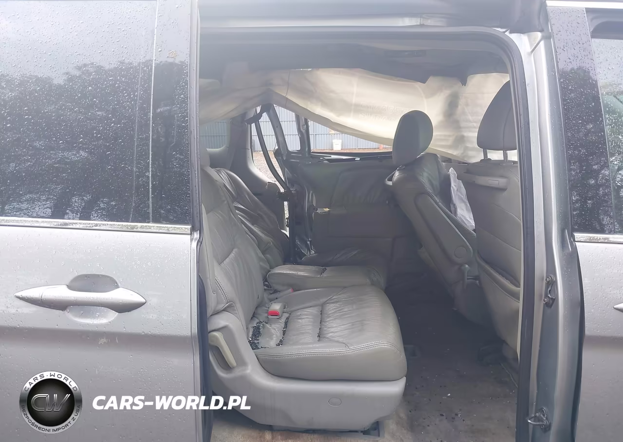 2008 Honda Odyssey Touring VIN:5FNRL38918B013467 - 8