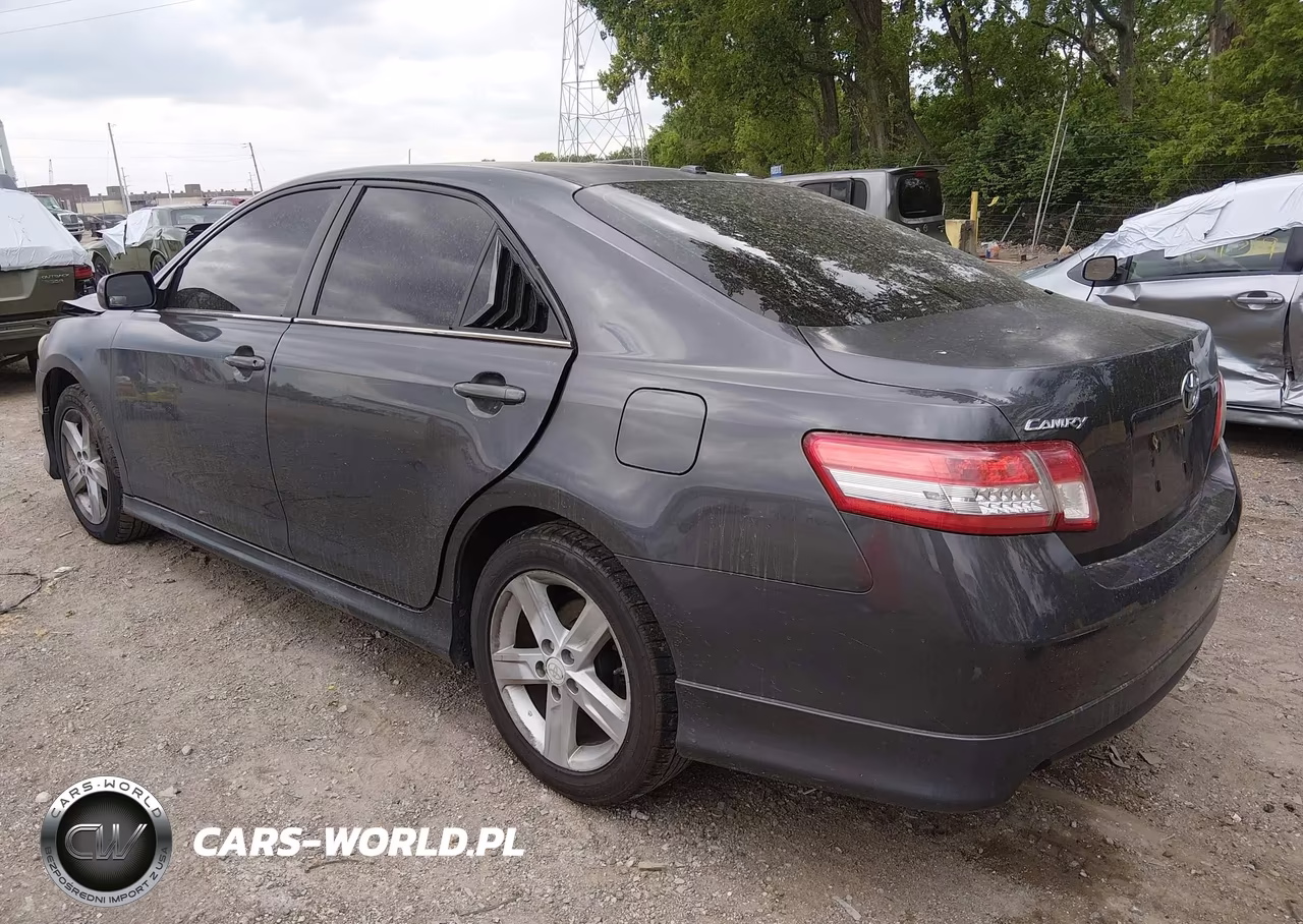 2010 Toyota Camry Se VIN:4T1BF3EK0AU018796 - 3