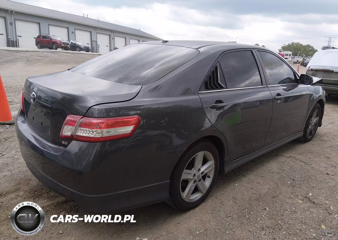 2010 Toyota Camry Se VIN:4T1BF3EK0AU018796 - 4
