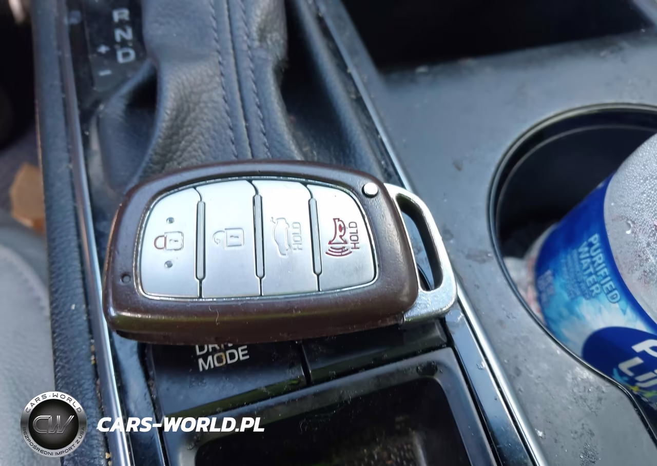 2016 Hyundai Sonata Sport VIN:5NPE34AF6GH315759 - 11