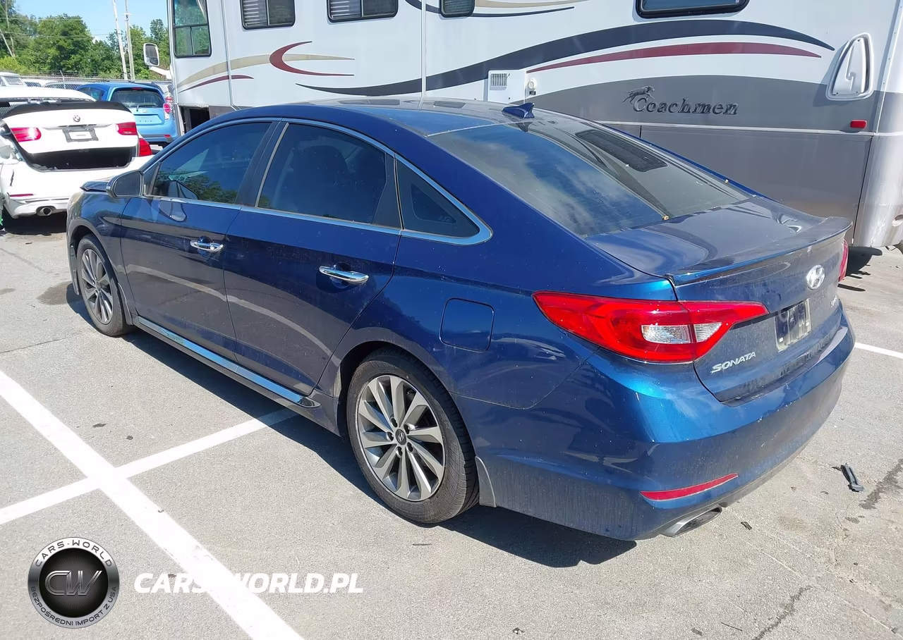 2016 Hyundai Sonata Sport VIN:5NPE34AF6GH315759 - 3