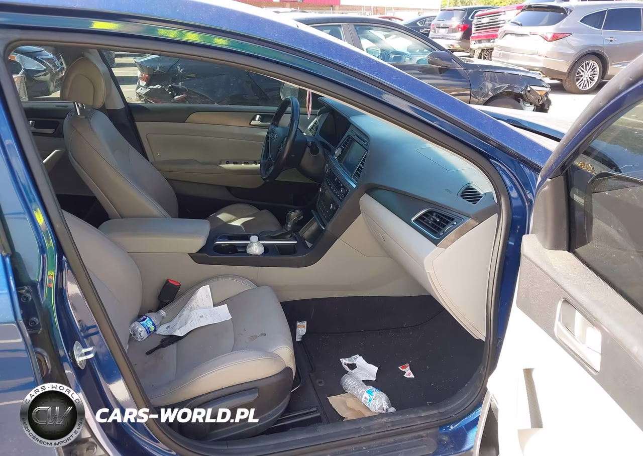 2016 Hyundai Sonata Sport VIN:5NPE34AF6GH315759 - 5