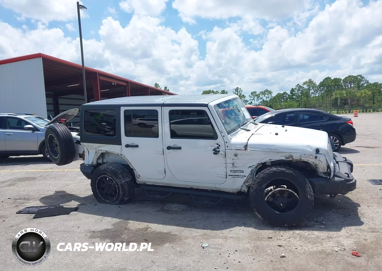 2013 Jeep Wrangler Unlimited Sport VIN:1C4HJWDG8DL672838 - 12