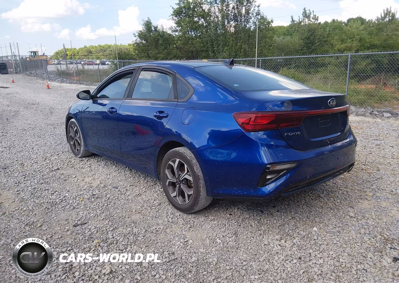 2019 Kia Forte Lxs VIN:3KPF24AD0KE011913 - 3