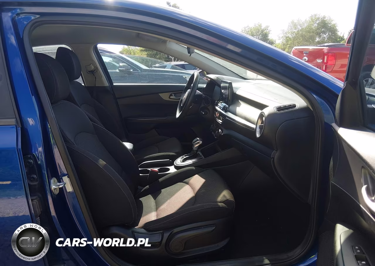 2019 Kia Forte Lxs VIN:3KPF24AD0KE011913 - 5