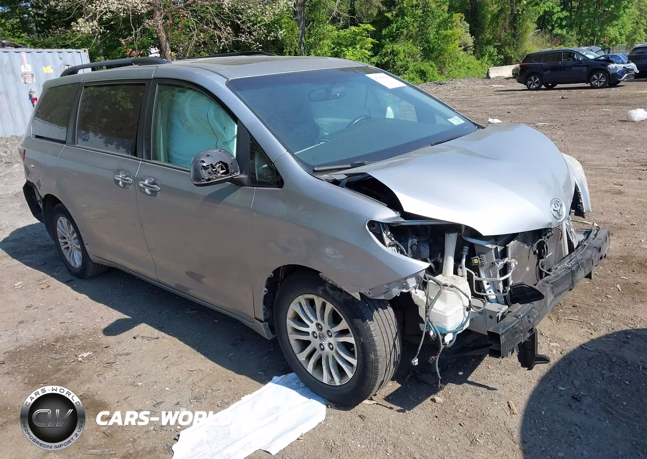 2017 Toyota Sienna Xle 8 Passenger – zdjęcie 1 z 16