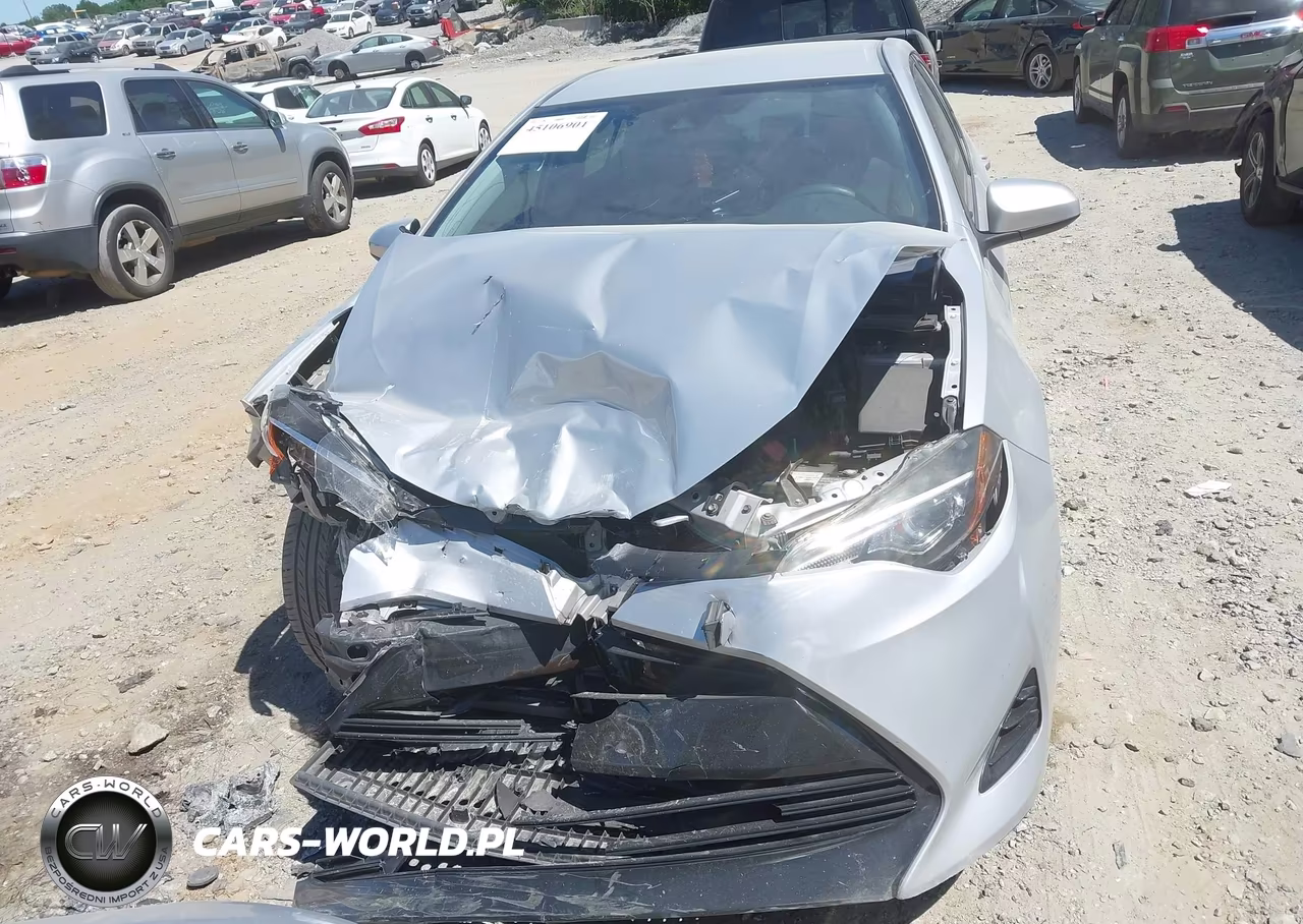 2017 Toyota Corolla Le VIN:2T1BURHE9HC922219 - 12