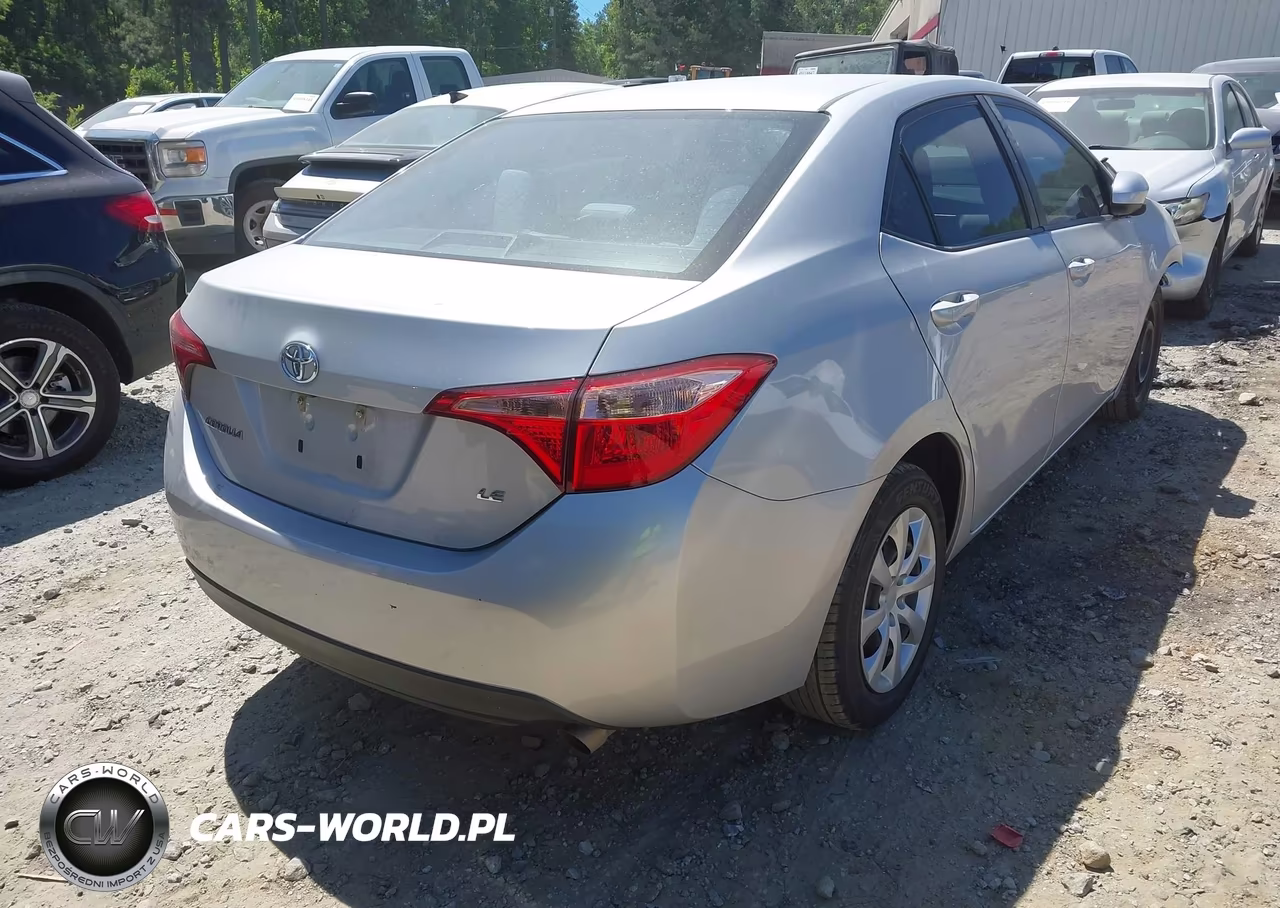 2017 Toyota Corolla Le VIN:2T1BURHE9HC922219 - 4