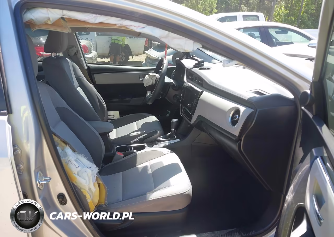 2017 Toyota Corolla Le VIN:2T1BURHE9HC922219 - 5