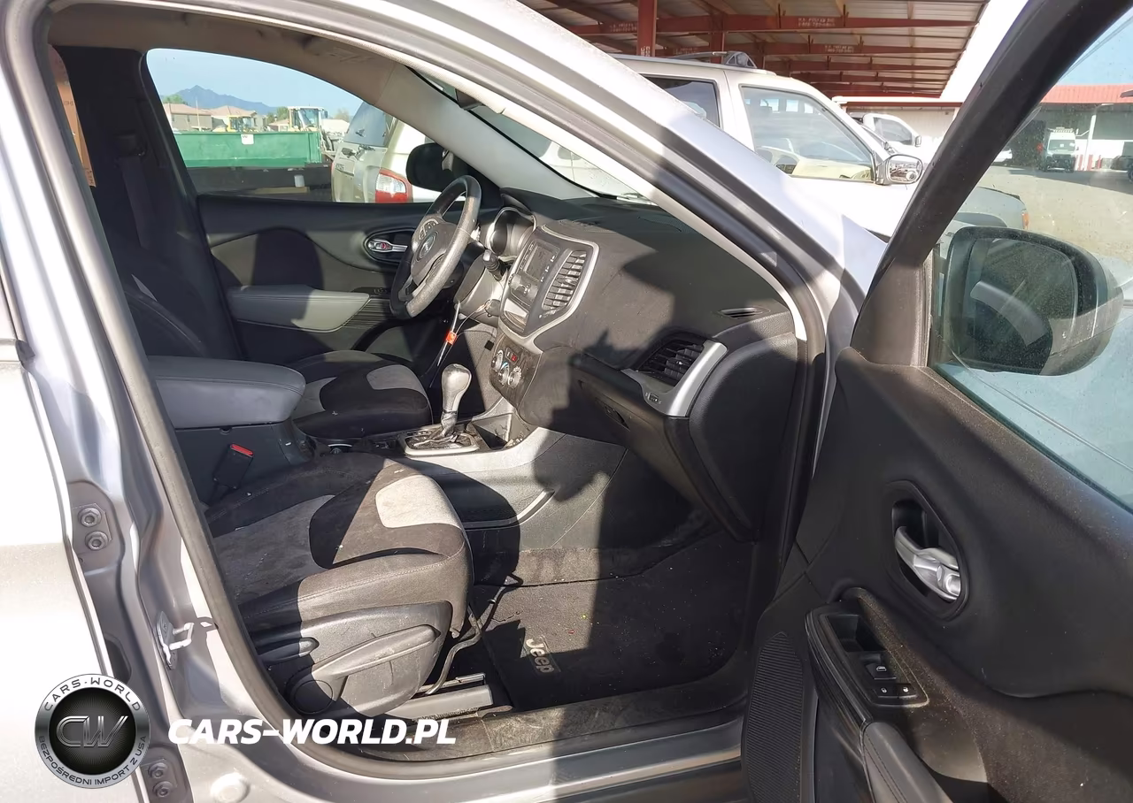 2014 Jeep Cherokee Sport VIN:1C4PJLAB5EW123374 - 5