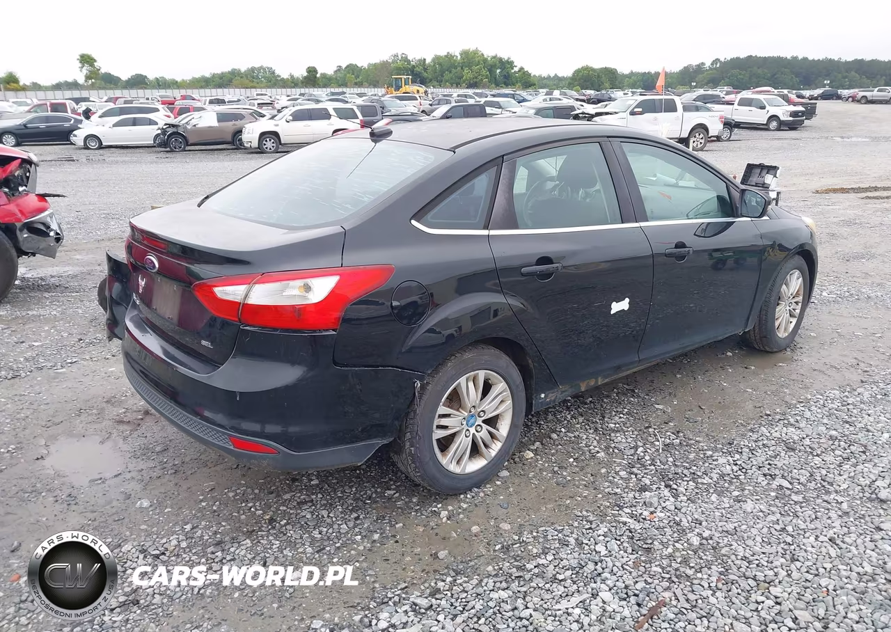 2012 Ford Focus Sel VIN:1FAHP3H21CL247655 - 4