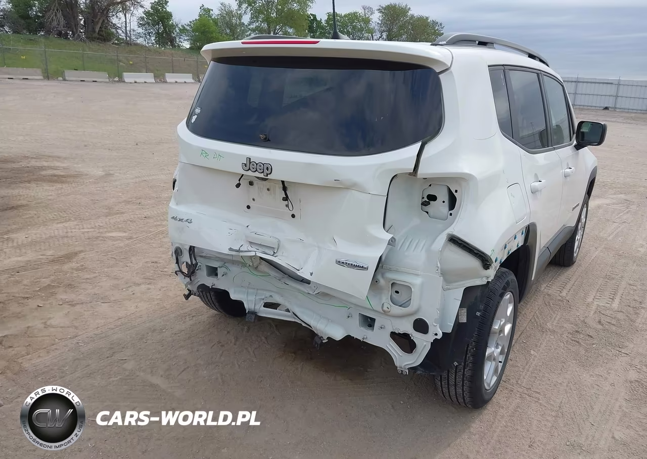 2022 Jeep Renegade Latitude 4X4 VIN:ZACNJDB1XNPN72286 - 18