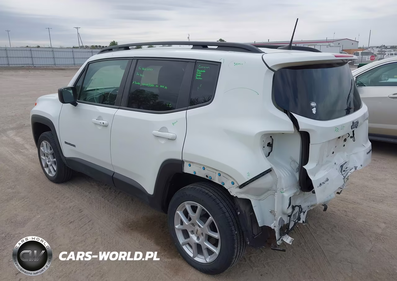 2022 Jeep Renegade Latitude 4X4 VIN:ZACNJDB1XNPN72286 - 3