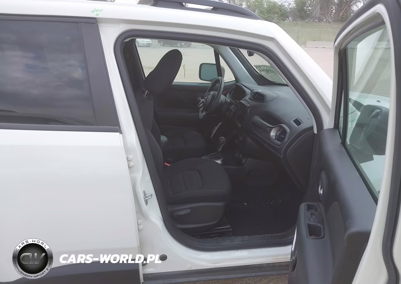 2022 Jeep Renegade Latitude 4X4 VIN:ZACNJDB1XNPN72286 - 5