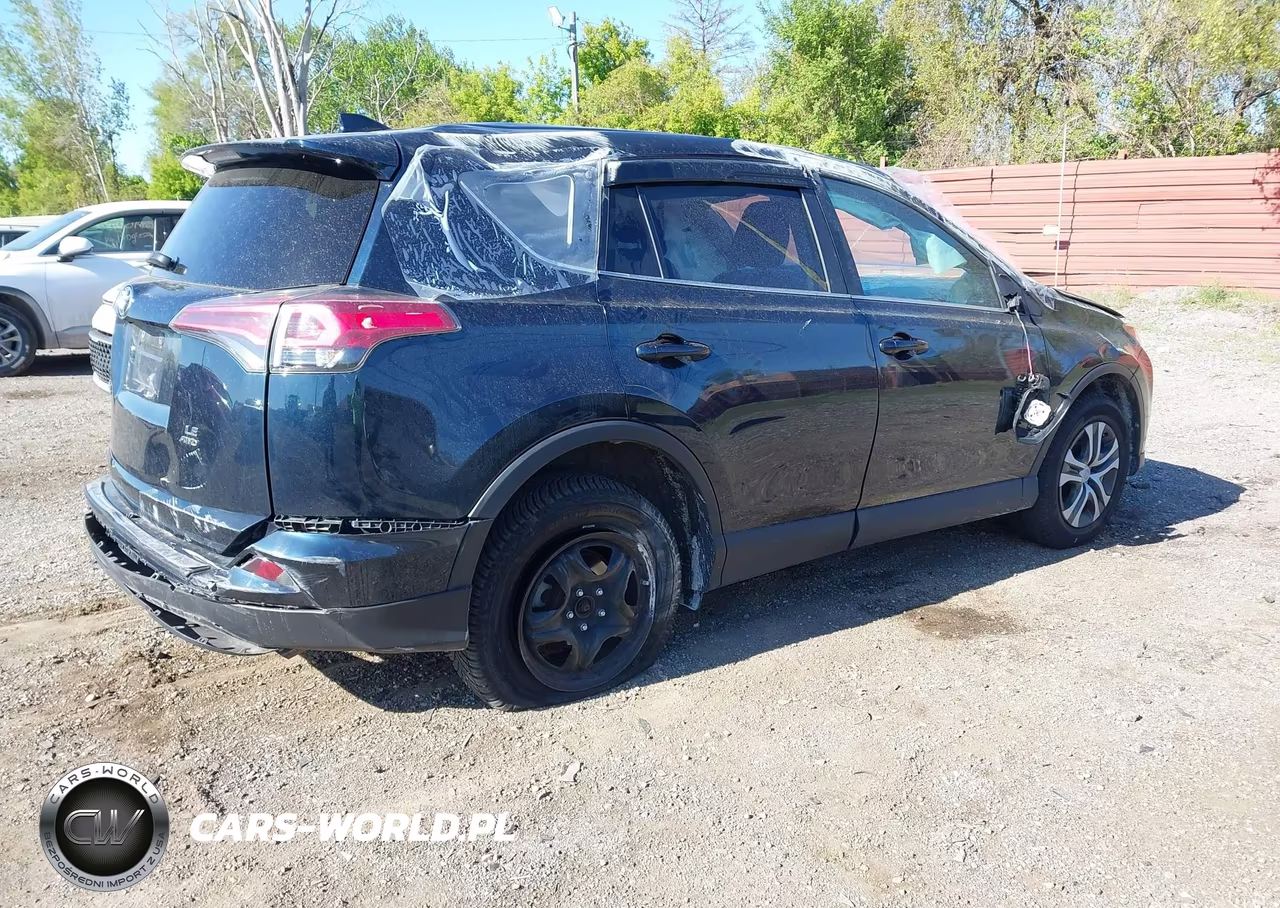 2018 Toyota Rav4 Le VIN:2T3BFREV4JW768786 - 4
