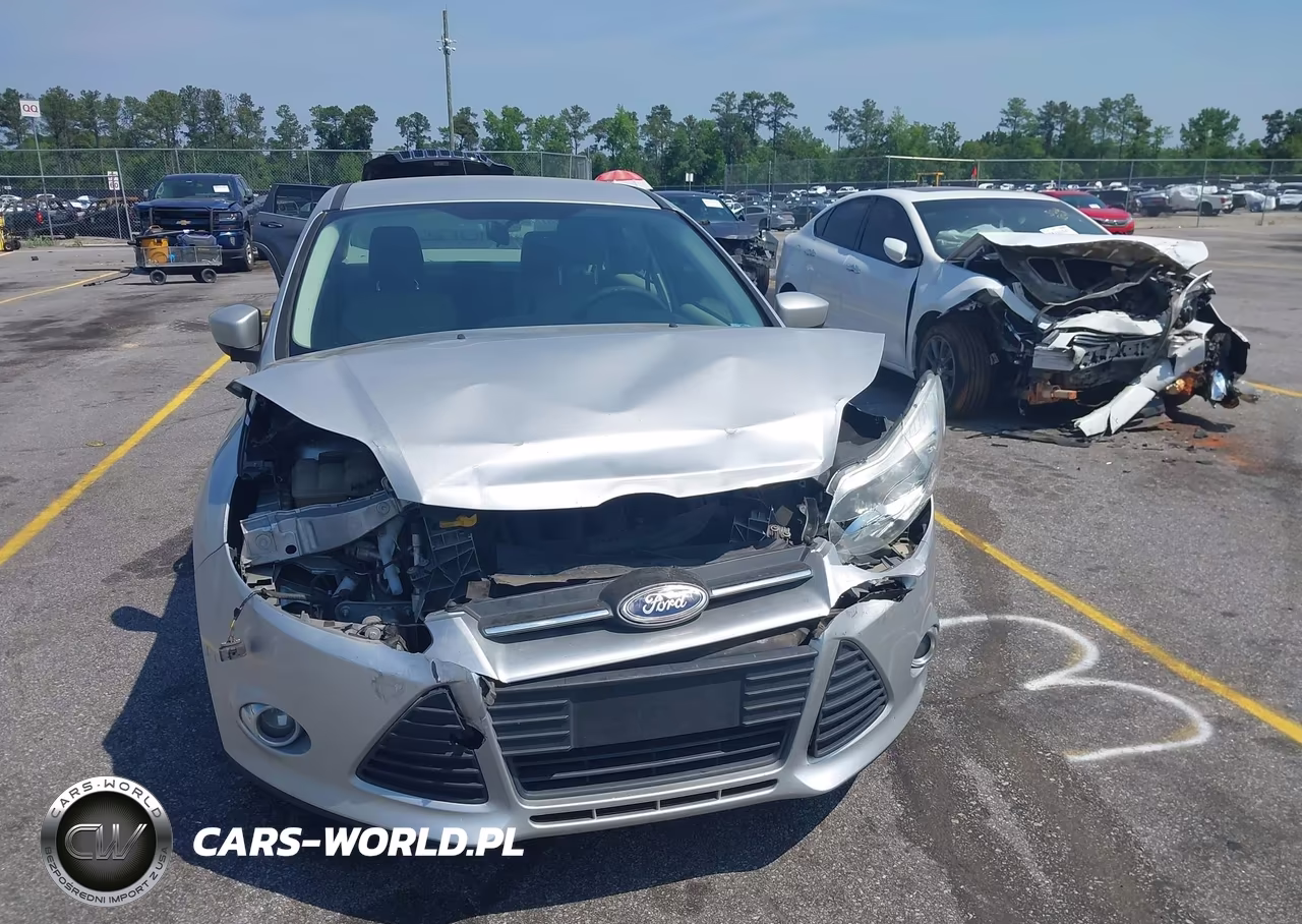 2012 Ford Focus Se VIN:1FAHP3F23CL285679 - 6