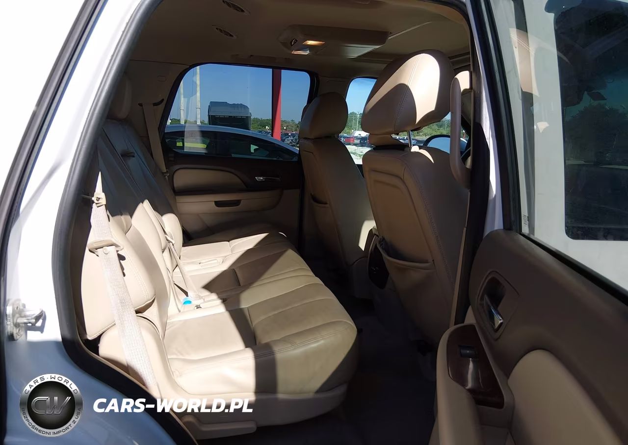 2013 Chevrolet Tahoe Lt VIN:1GNSCBE07DR335236 - 8
