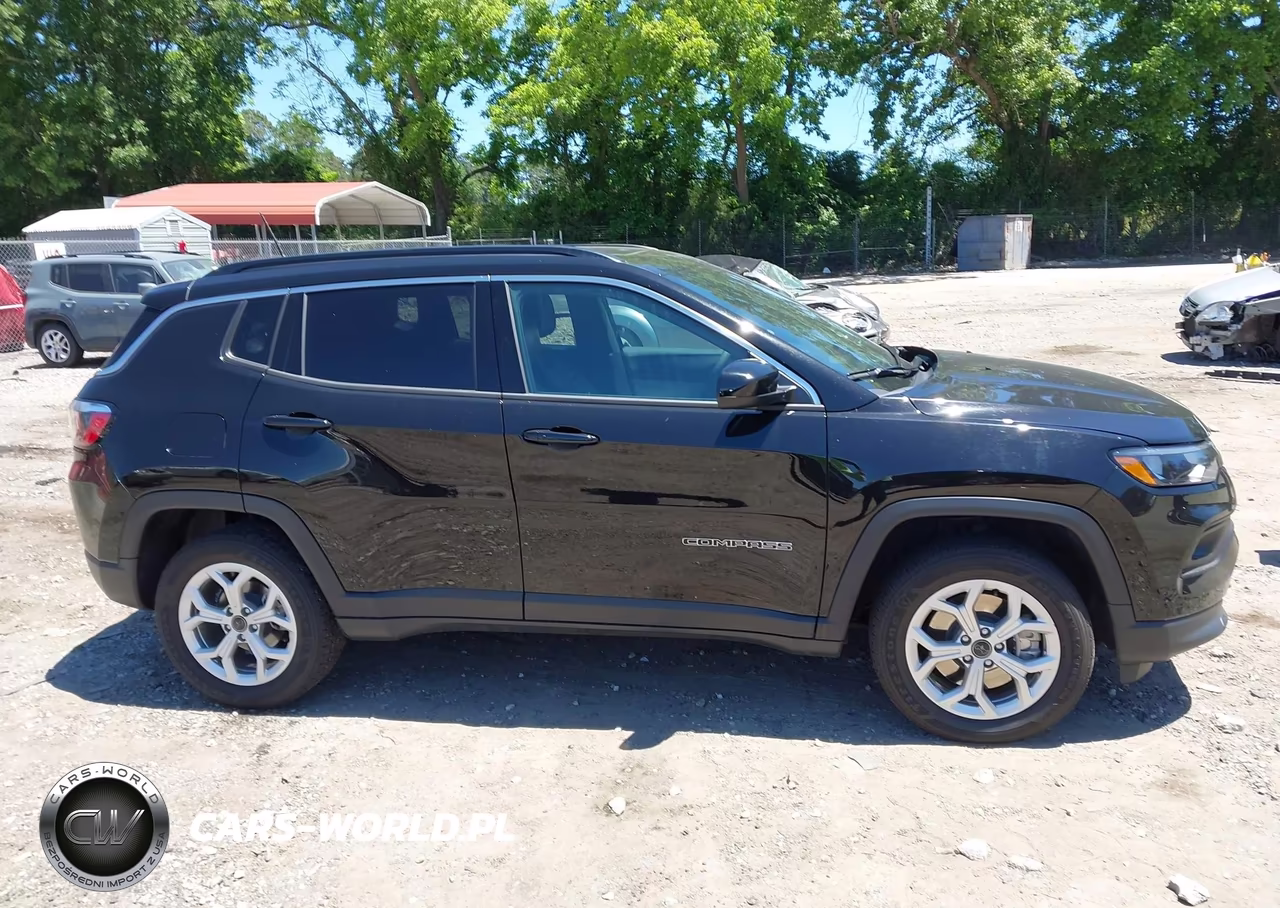 2025 Jeep Compass Latitude 4X4 VIN:3C4NJDBN1ST548596 - 13