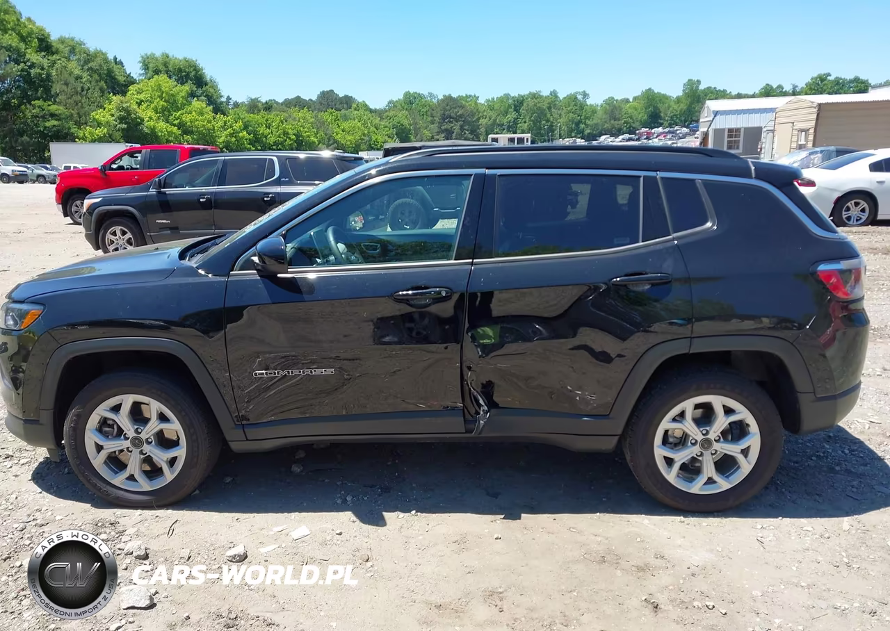 2025 Jeep Compass Latitude 4X4 VIN:3C4NJDBN1ST548596 - 14