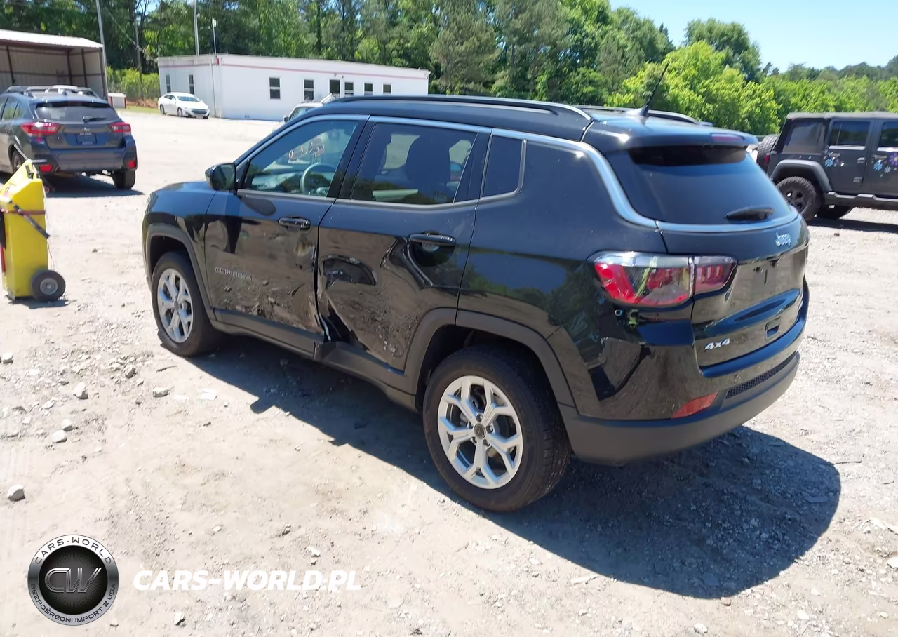 2025 Jeep Compass Latitude 4X4 VIN:3C4NJDBN1ST548596 - 3