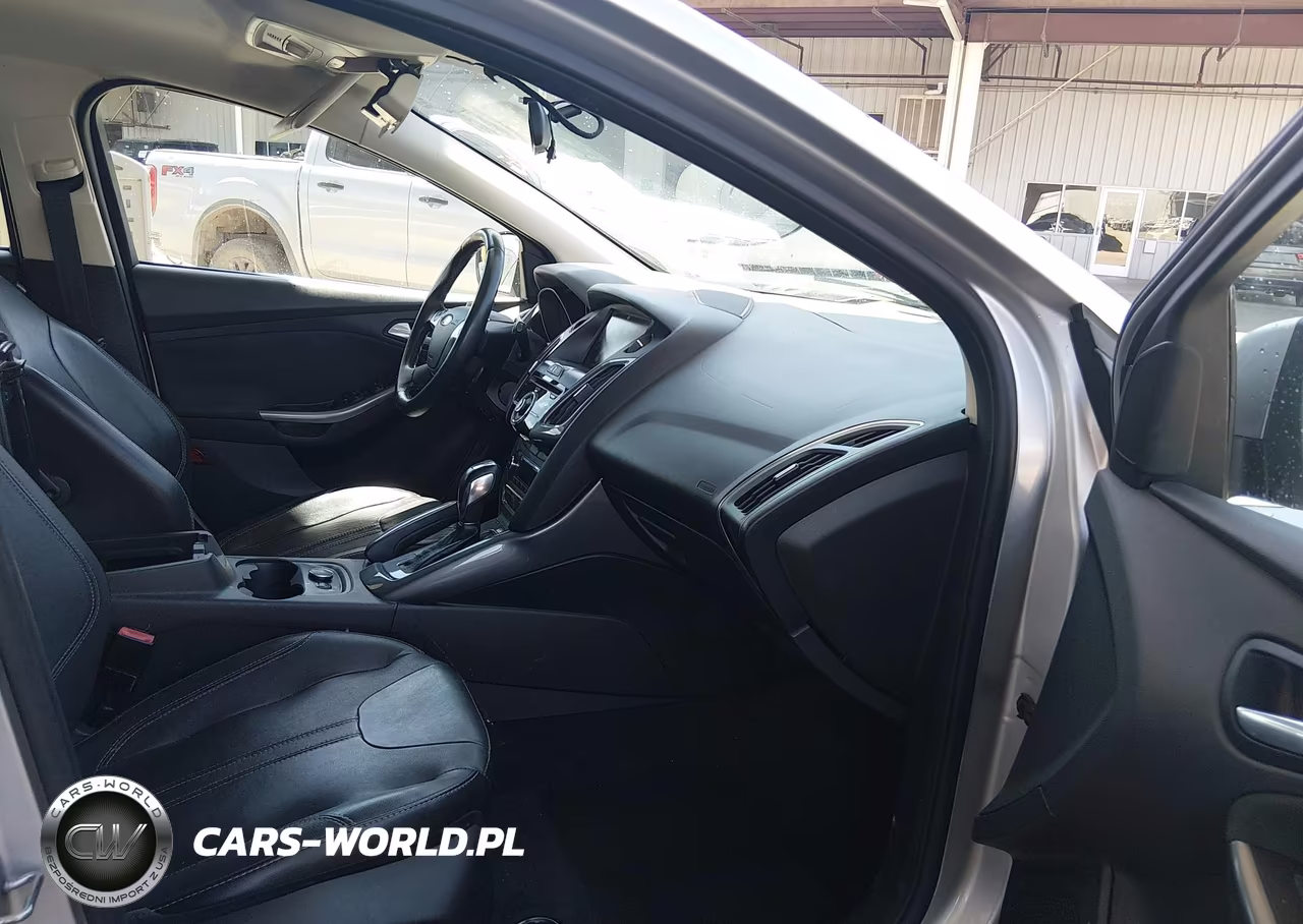 2013 Ford Focus Titanium VIN:1FADP3N23DL177970 - 5