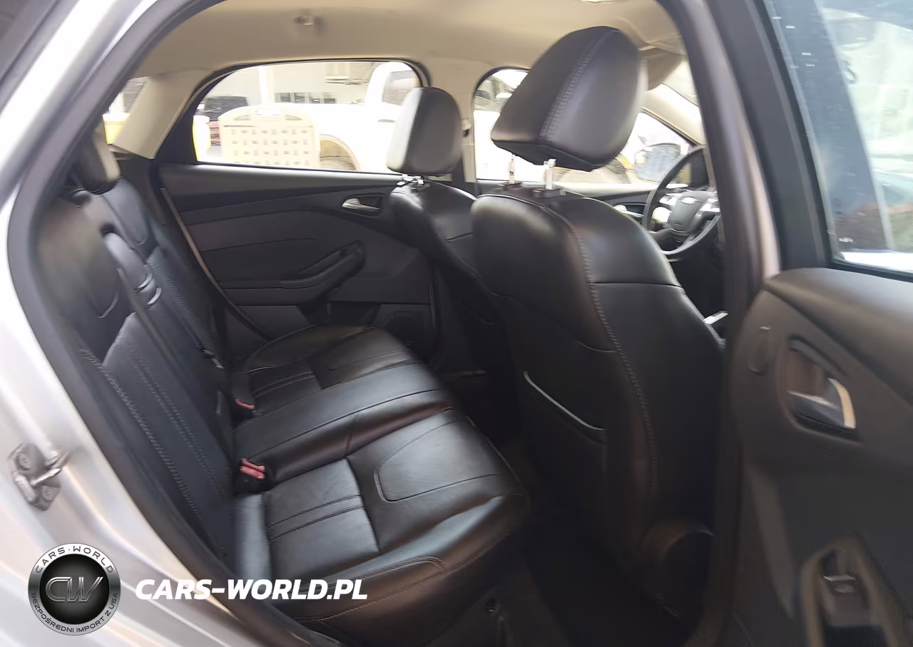 2013 Ford Focus Titanium VIN:1FADP3N23DL177970 - 8
