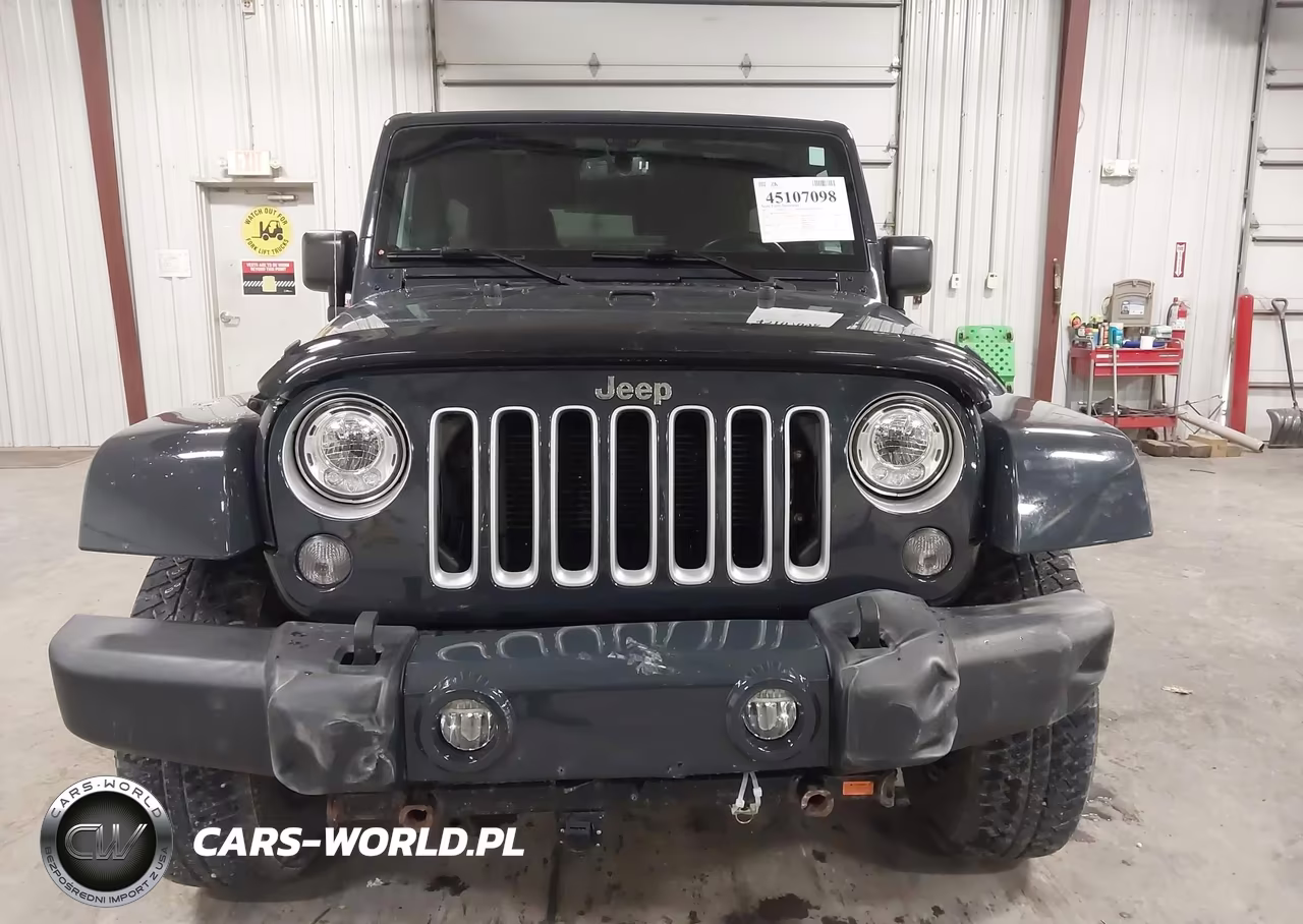 2017 Jeep Wrangler Unlimited Sahara 4X4 VIN:1C4BJWEG0HL669930 - 12