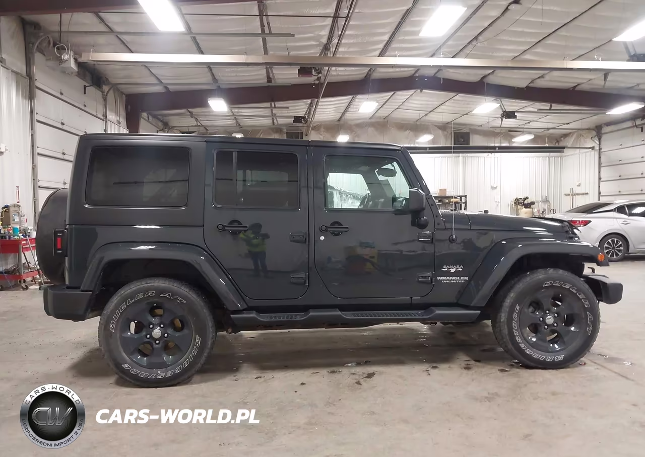 2017 Jeep Wrangler Unlimited Sahara 4X4 VIN:1C4BJWEG0HL669930 - 13
