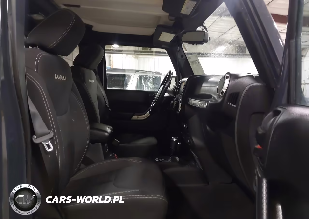 2017 Jeep Wrangler Unlimited Sahara 4X4 VIN:1C4BJWEG0HL669930 - 5