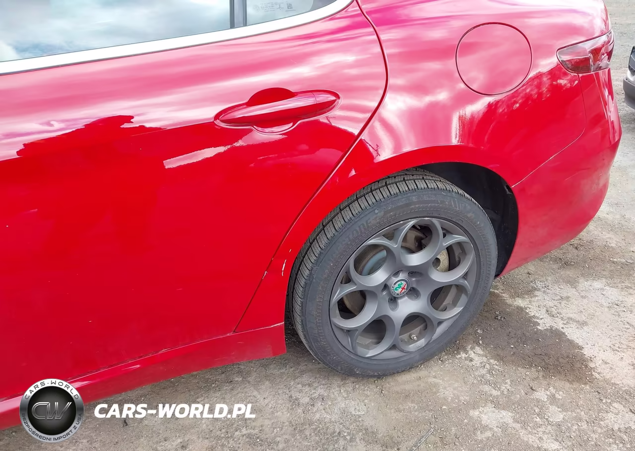 2017 Alfa Romeo Giulia Awd VIN:ZARFAEDNXH7548588 - 17